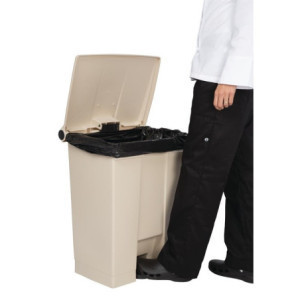 Pedaaliga prügikast Beige 68 L Rubbermaid Step-On: Kvaliteet ja mugavus