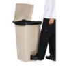 Pedaaliga prügikast Beige 87L Rubbermaid Step-On: Vastupidavus ja hügieen