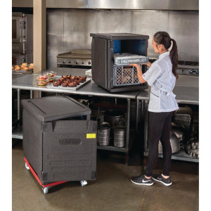 Eeslaadimisega Epp 600 x 400 mm esiküljega konteiner ilma liuguriteta - 155L - Cambro