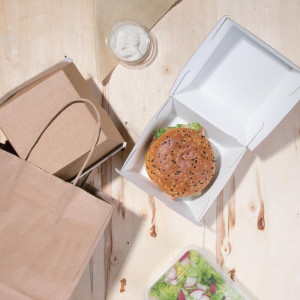 Väikesed komposteeritavad hamburgerikarbid 112mm - komplekt 150 Kraft Fiesta