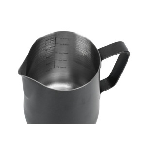 Musta värviga mittelibisev piimakann - Dynasteel | 340 ml
Musta värviga mittelibisev piimakann 350 ml - Dynasteel